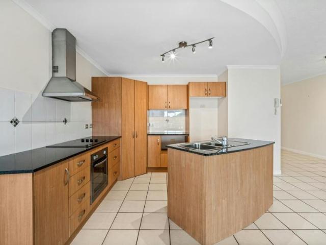 For Rent 3 Bedroom Apartment North Ward QLD DS105932407