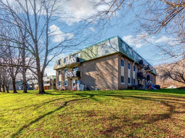 For Rent 3 Bedroom Apartment Owen Sound ON DS98814772