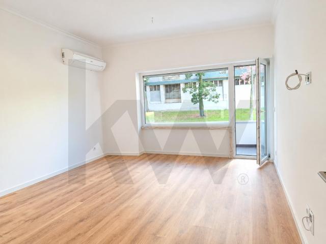 FOR RENT 3 Bedroom Apartment | AC | Balcony | Garden View | Restelo | Lisbon