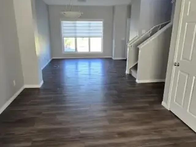 For Rent 3 Bedroom Apartment Airdrie AB DS104181988