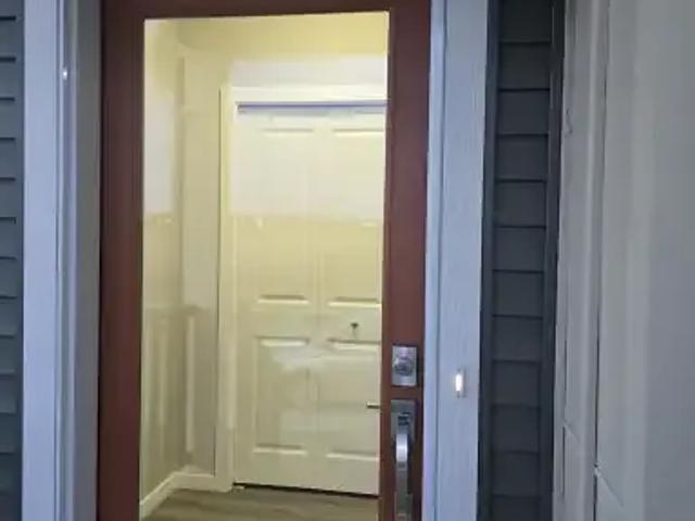 For Rent 3 Bedroom Apartment Airdrie AB DS105821772