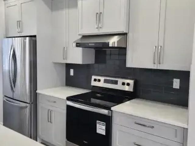 For Rent 3 Bedroom Apartment Airdrie AB DS106044854