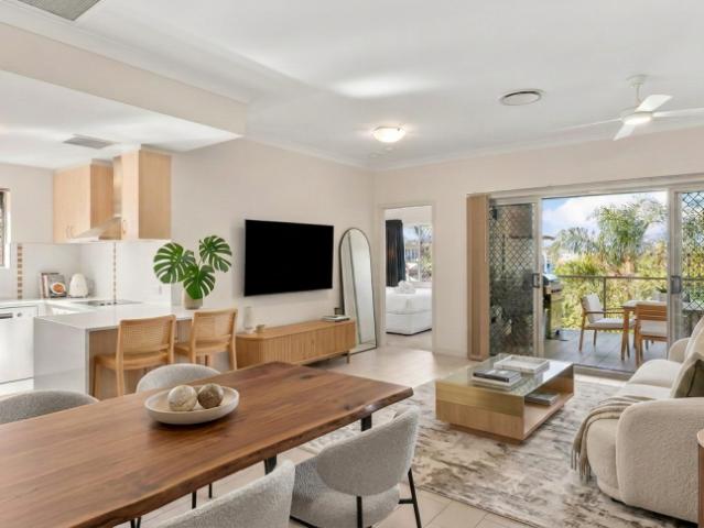 For Rent 3 Bedroom Apartment Albion QLD DS104867195