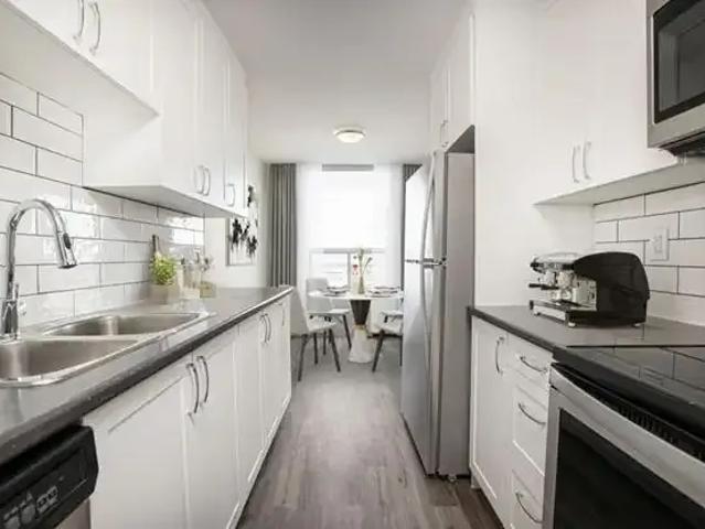 For Rent 3 Bedroom Apartment Bowmanville ON DS105281131