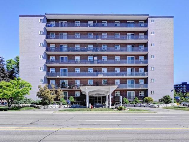 For Rent 3 Bedroom Apartment Brantford ON DS103093829