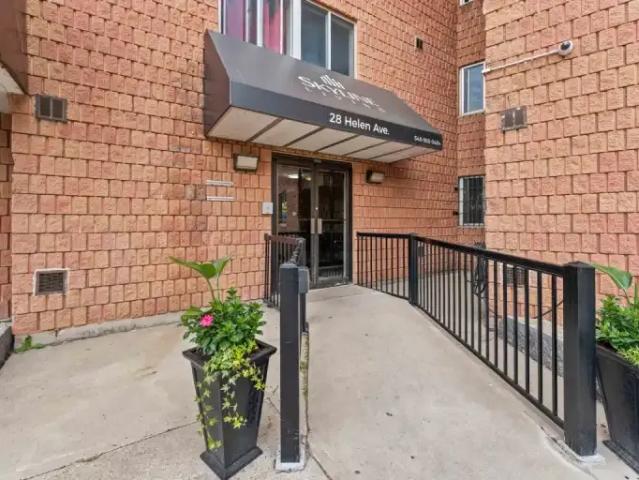 For Rent 3 Bedroom Apartment Brantford ON DS103878629