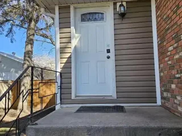 For Rent 3 Bedroom Apartment Brooks AB DS103579347