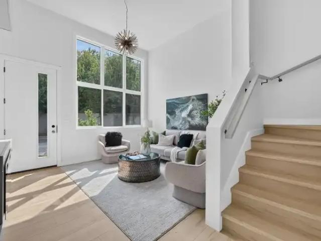For Rent 3 Bedroom Apartment Calgary AB DLS105543487