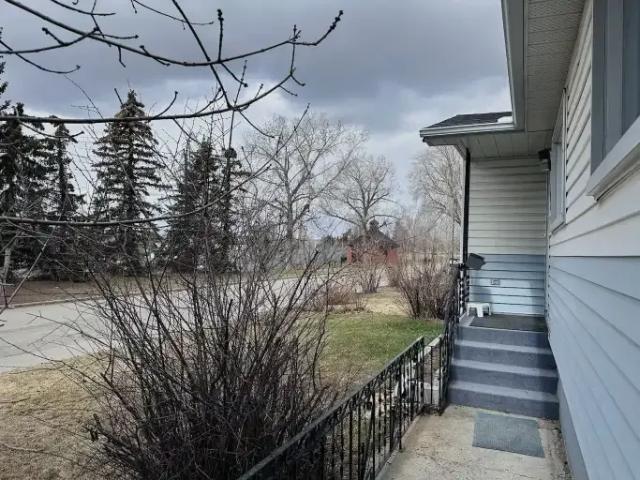 For Rent 3 Bedroom Apartment Calgary AB DS103879520