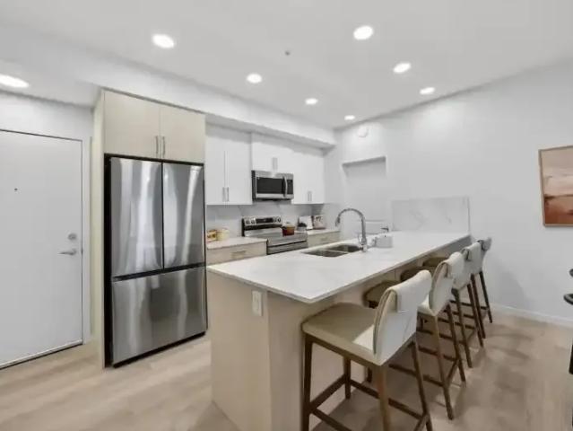For Rent 3 Bedroom Apartment Calgary AB DS103179120