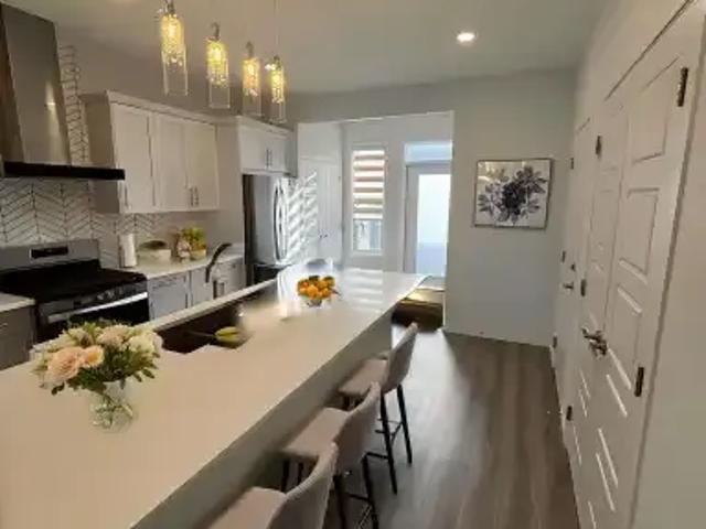 For Rent 3 Bedroom Apartment Calgary AB DS104434247