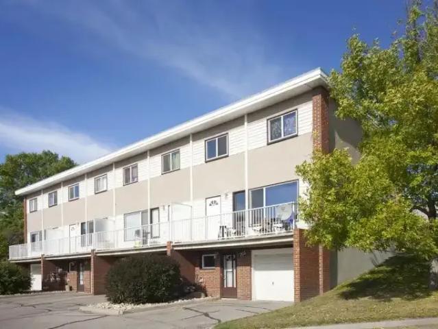 For Rent 3 Bedroom Apartment Calgary AB DS104956923