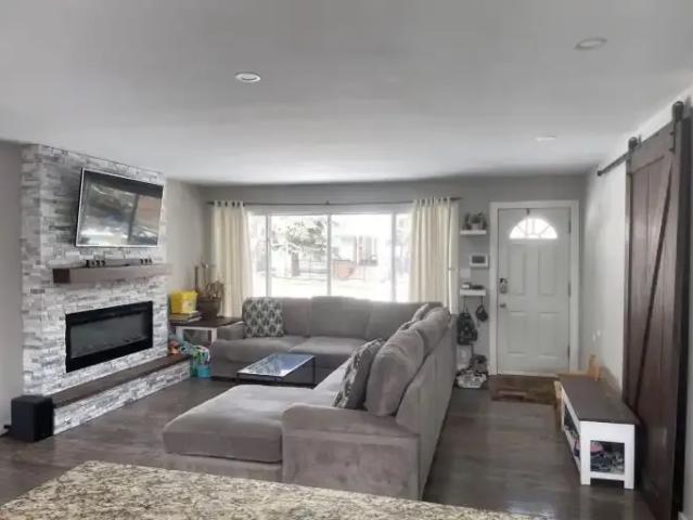 For Rent 3 Bedroom Apartment Calgary AB DS104957585
