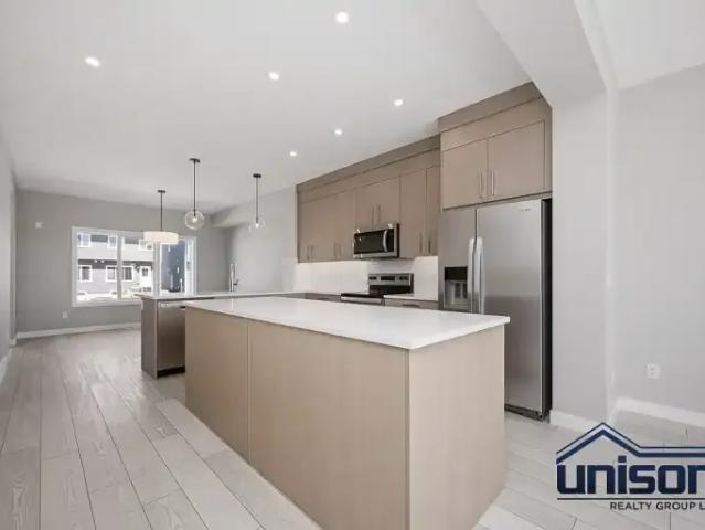 For Rent 3 Bedroom Apartment Calgary AB DS104957325