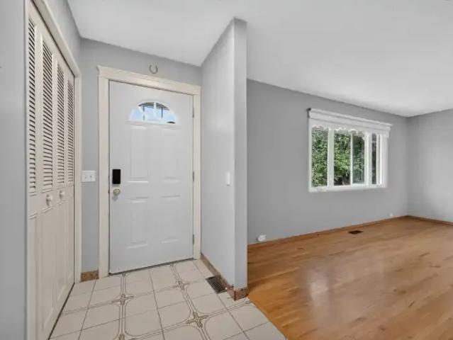For Rent 3 Bedroom Apartment Calgary AB DS104991570