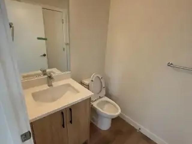 For Rent 3 Bedroom Apartment Calgary AB DS104182576