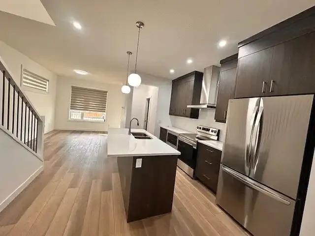 For Rent 3 Bedroom Apartment Calgary AB DS104362555