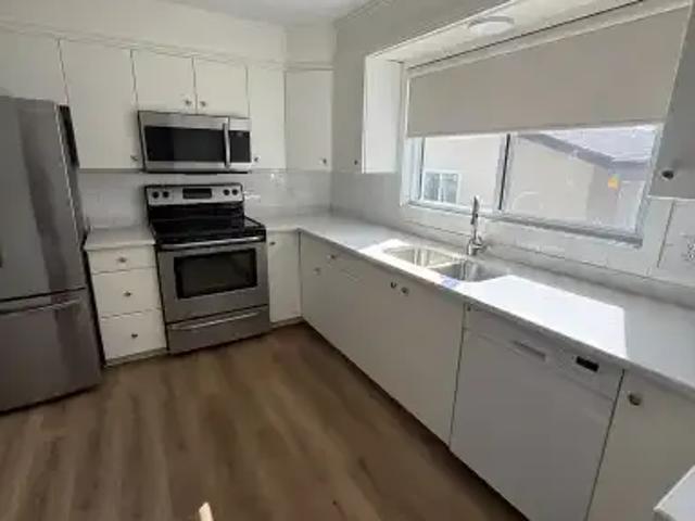 For Rent 3 Bedroom Apartment Calgary AB DS105467211
