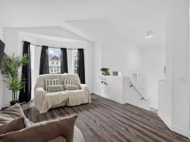 For Rent 3 Bedroom Apartment Calgary AB DS105486434