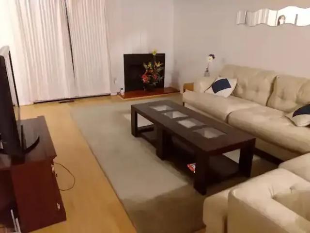 For Rent 3 Bedroom Apartment Calgary AB DS105526163