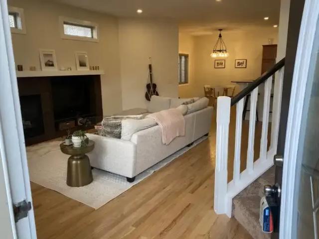 For Rent 3 Bedroom Apartment Calgary AB DS105526369