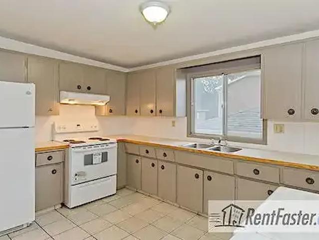 For Rent 3 Bedroom Apartment Calgary AB DS105565400