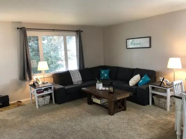 For Rent 3 Bedroom Apartment Calgary AB DS105580958
