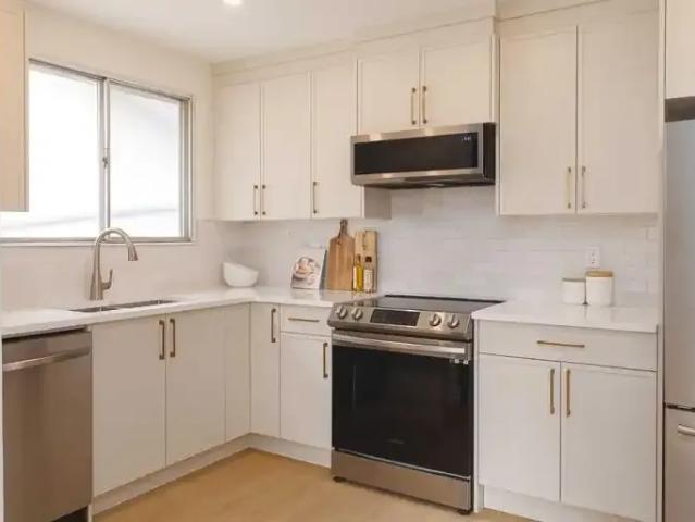 For Rent 3 Bedroom Apartment Calgary AB DS105601938
