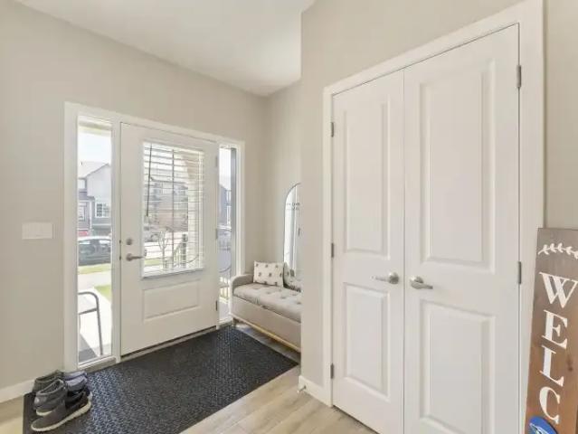 For Rent 3 Bedroom Apartment Calgary AB DS105004619