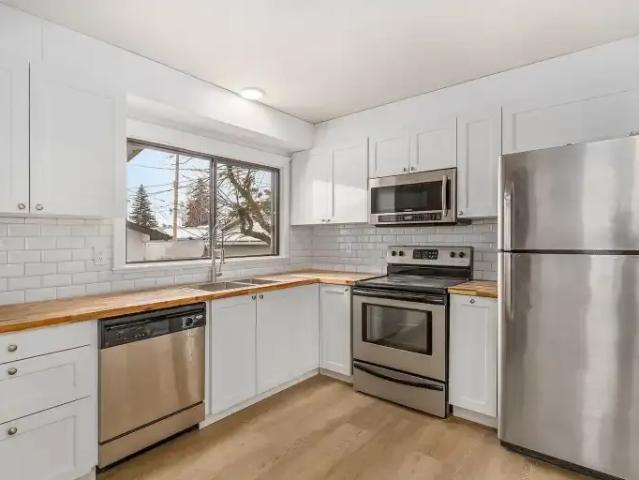For Rent 3 Bedroom Apartment Calgary AB DS105110868