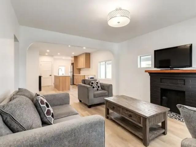 For Rent 3 Bedroom Apartment Calgary AB DS105150590