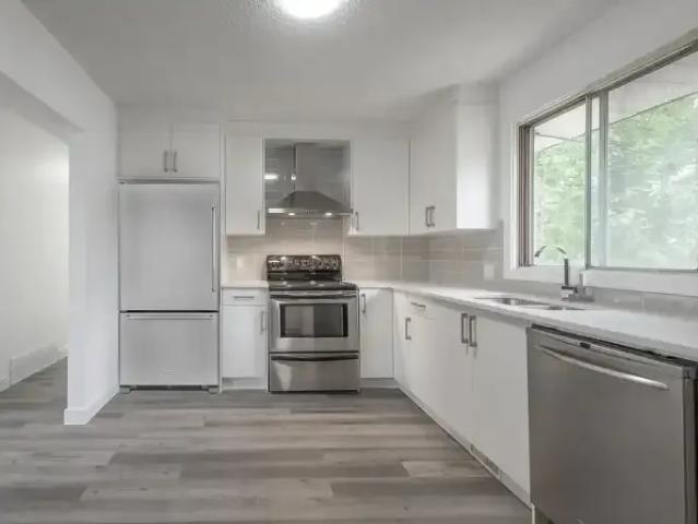 For Rent 3 Bedroom Apartment Calgary AB DS105150754