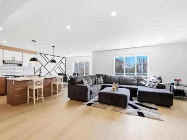 For Rent 3 Bedroom Apartment Calgary AB DS105185825