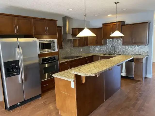 For Rent 3 Bedroom Apartment Calgary AB DS105198602