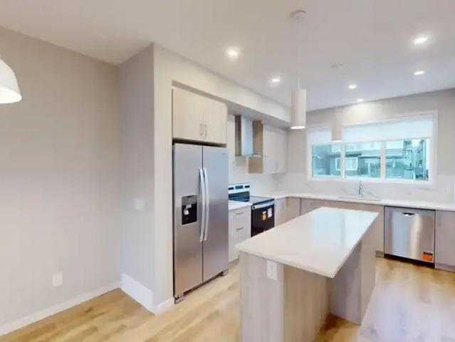 For Rent 3 Bedroom Apartment Calgary AB DS105378440