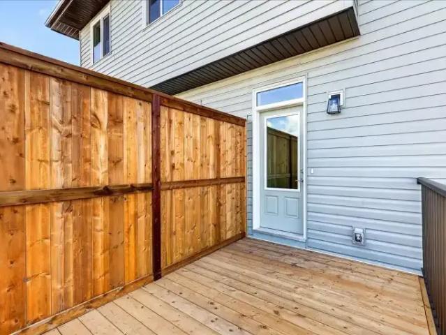 For Rent 3 Bedroom Apartment Calgary AB DS105378192