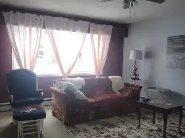 For Rent 3 Bedroom Apartment Calgary AB DS105378211