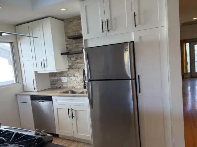 For Rent 3 Bedroom Apartment Calgary AB DS106004530