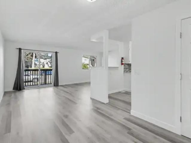 For Rent 3 Bedroom Apartment Calgary AB DS106044627