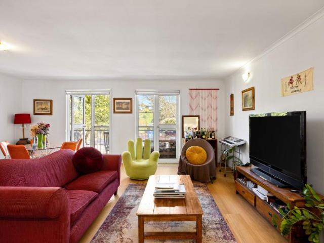 For Rent 3 Bedroom Apartment Carlton North VIC DS105825897