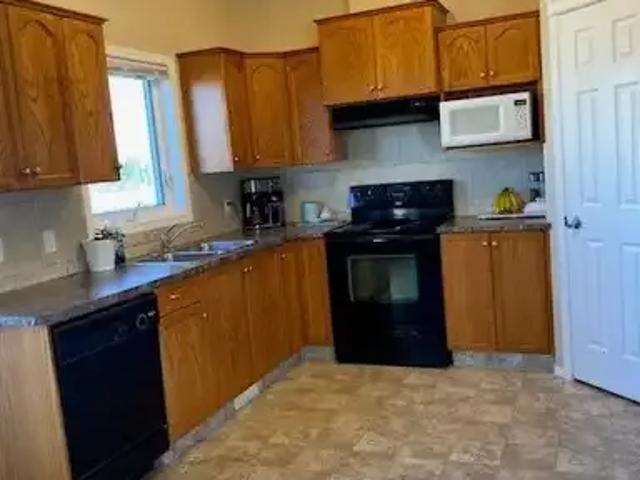 For Rent 3 Bedroom Apartment Carstairs AB DS105877240