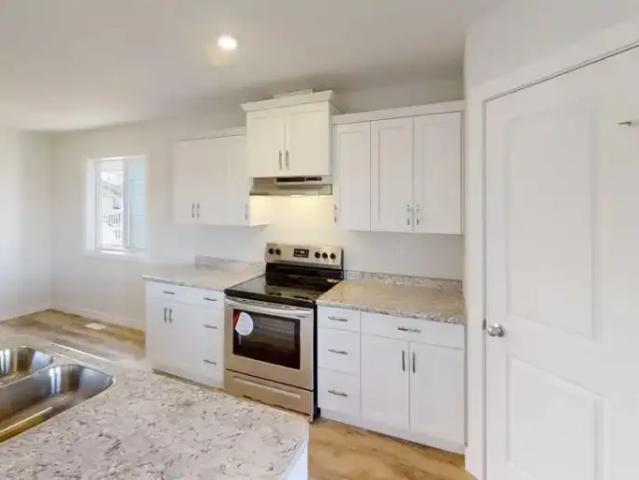 For Rent 3 Bedroom Apartment Clairmont AB DS104782844