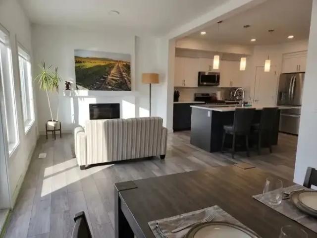 For Rent 3 Bedroom Apartment Cochrane AB DS104956632