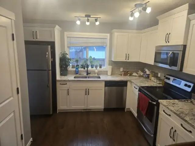 For Rent 3 Bedroom Apartment Cochrane AB DS105334003