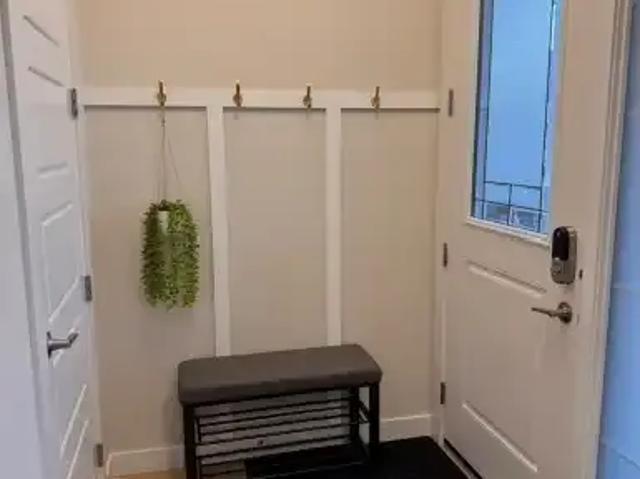 For Rent 3 Bedroom Apartment Cochrane AB DS105486720