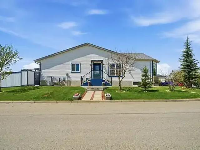 For Rent 3 Bedroom Apartment Crossfield AB DS105110803