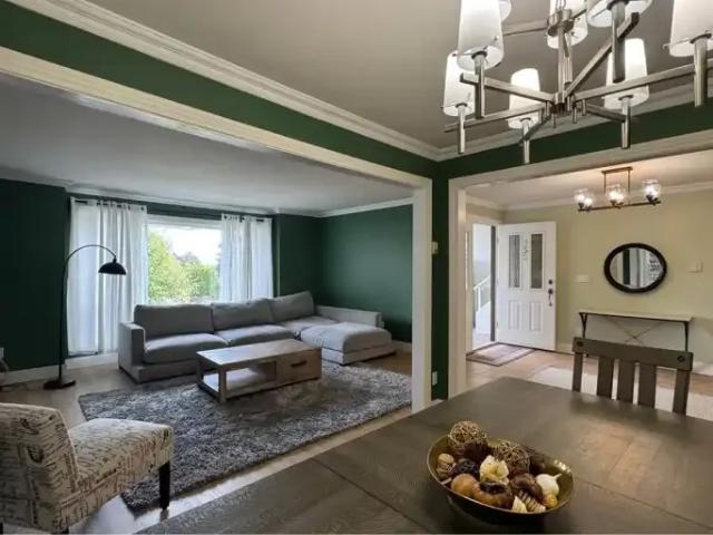 For Rent 3 Bedroom Apartment Delta BC DS105435131