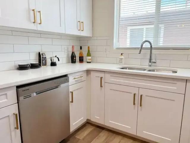 For Rent 3 Bedroom Apartment Edmonton AB DLS104180443