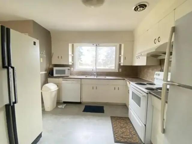 For Rent 3 Bedroom Apartment Edmonton AB DS104066908