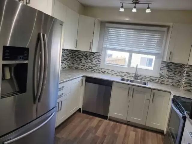 For Rent 3 Bedroom Apartment Edmonton AB DS104182997
